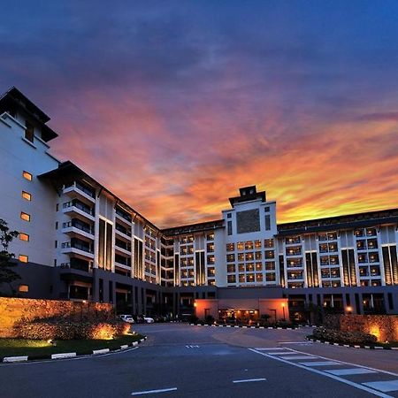 Pulai Spring Resort Kampung Kangkar Pulai Esterno foto